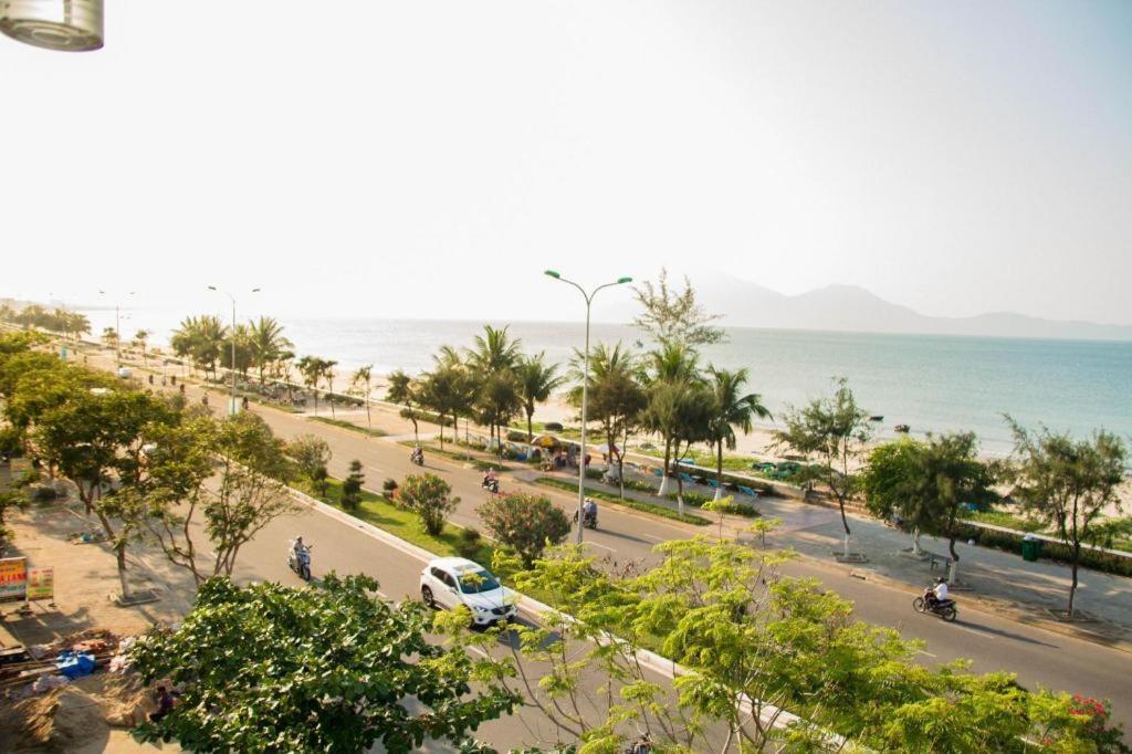 Whale Ocean View Hotel Дананг Екстер'єр фото