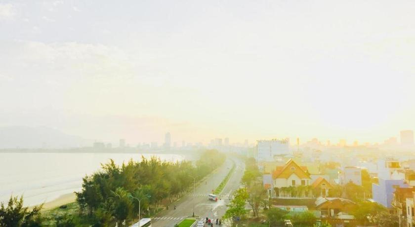 Whale Ocean View Hotel Дананг Екстер'єр фото