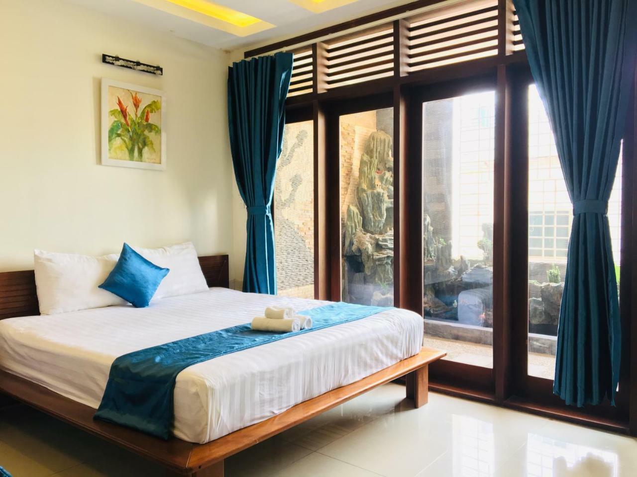 Whale Ocean View Hotel Дананг Екстер'єр фото